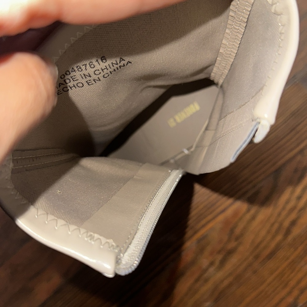 Booties - Picture 4 of 4